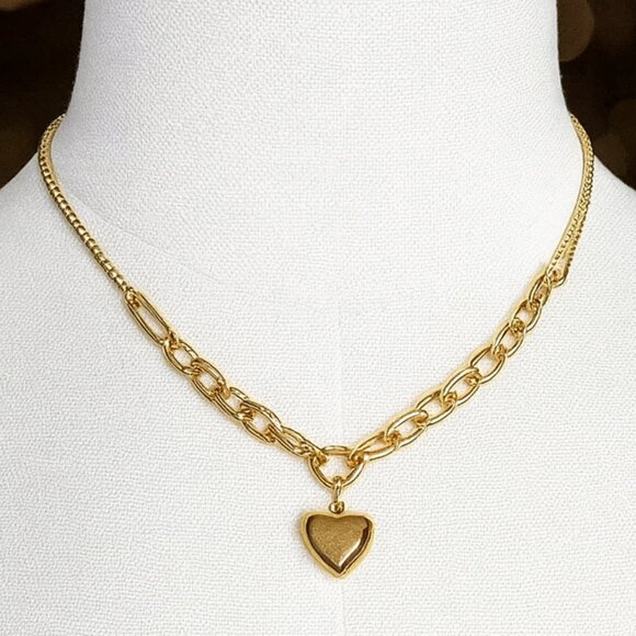 🆕️Elegant 18K Gold-Plated Heart Charm Necklace Timeless Stainless Steel Jewelry - Picture 1 of 15